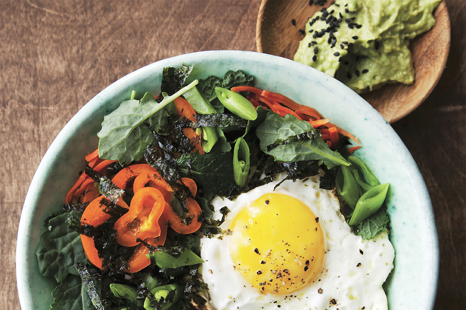 Buddha Bowls with Avocado Sauce