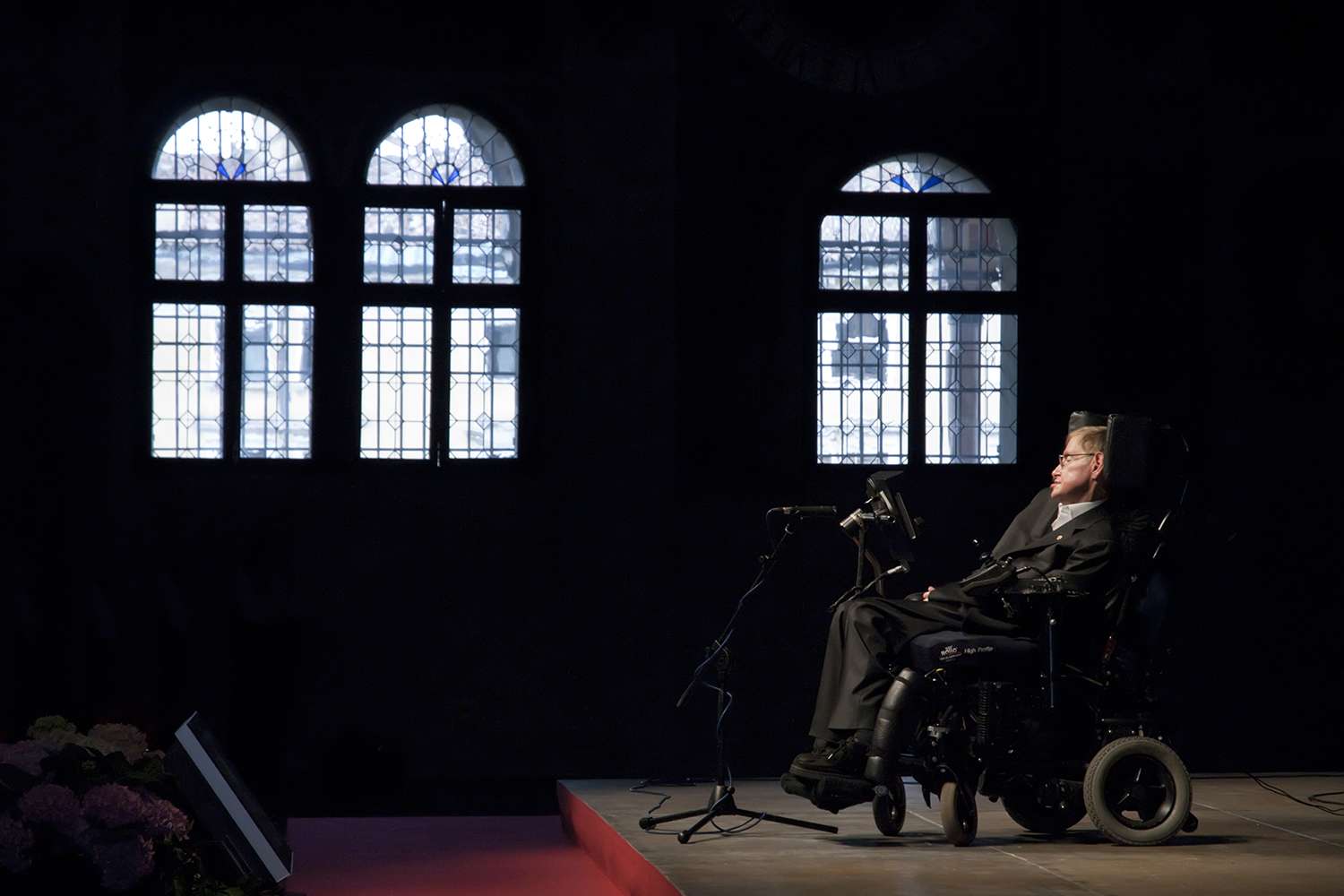 Stephen Hawking giving a speech